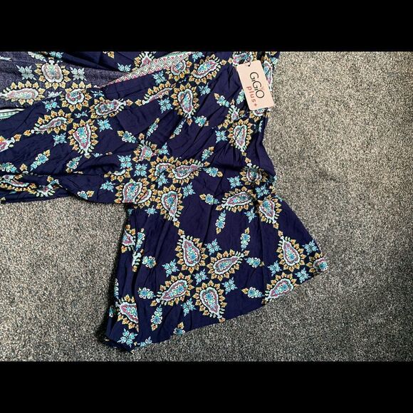 NEW! PLUS Size Paisley Print Slit Sleeve Kimono with Knot Detail - Picture 3 of 3